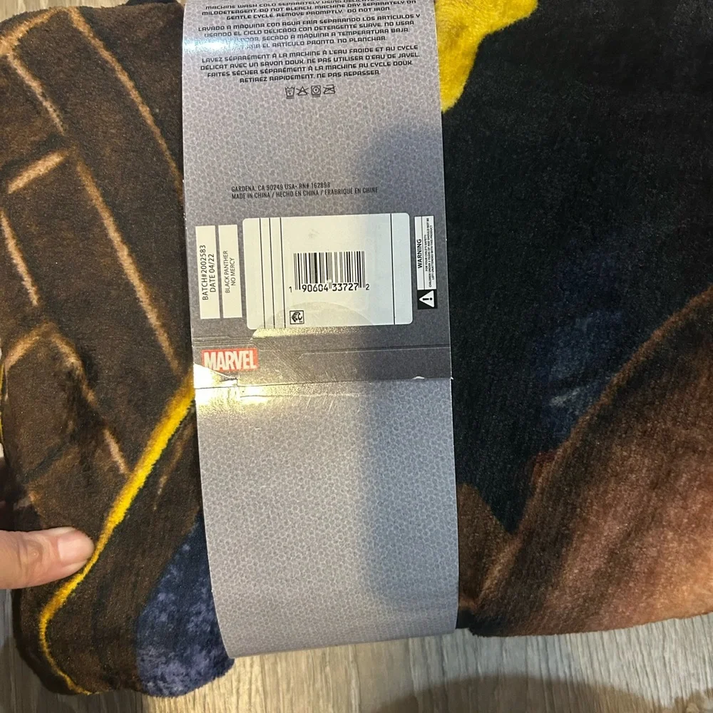 Marvel Studios Black Panther Silky Soft Throw - new!